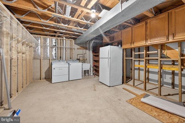 Building Photo - 7827 Archbold Terrace