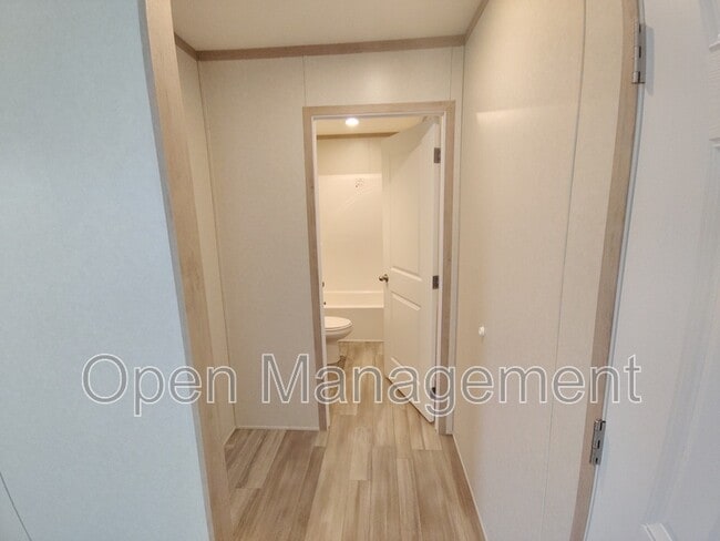 Building Photo - 120 Terry Blvd