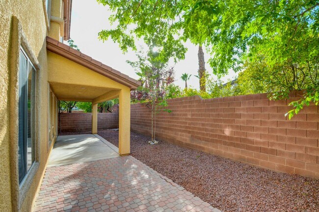 Building Photo - 11768 Del Sur Ave