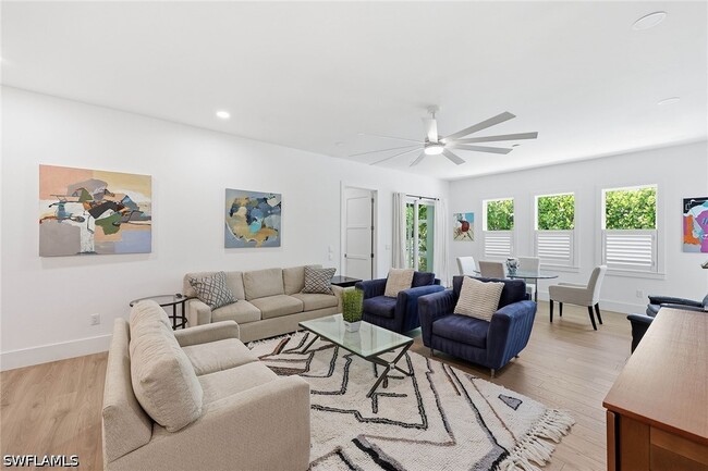 Building Photo - 1232 Royal Palm Dr