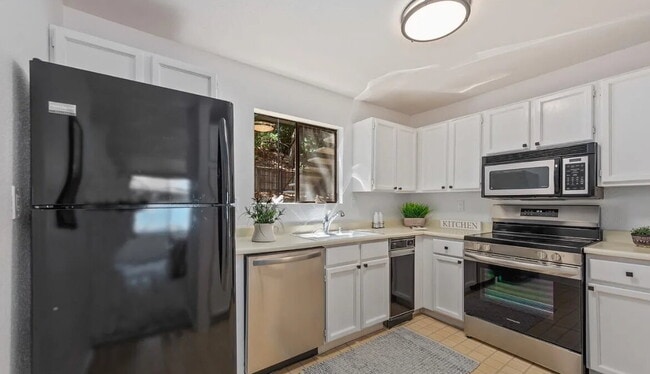 Primary Photo - Move in Ready Condo - the perfect place fo...