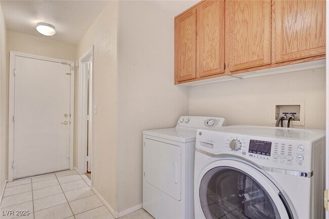 Building Photo - 4513 Long Horse Ct