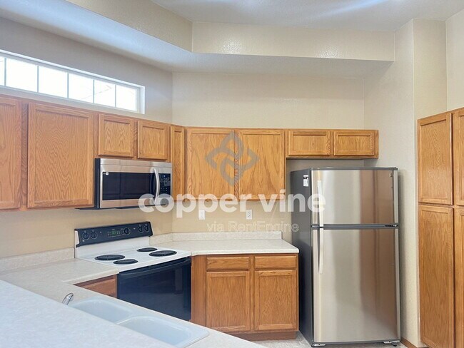 Building Photo - 6337 Cole Ln