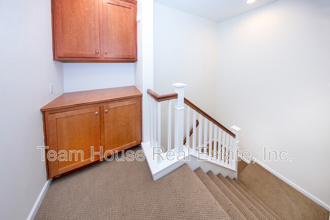 Building Photo - 27007 Edgewater Lnr