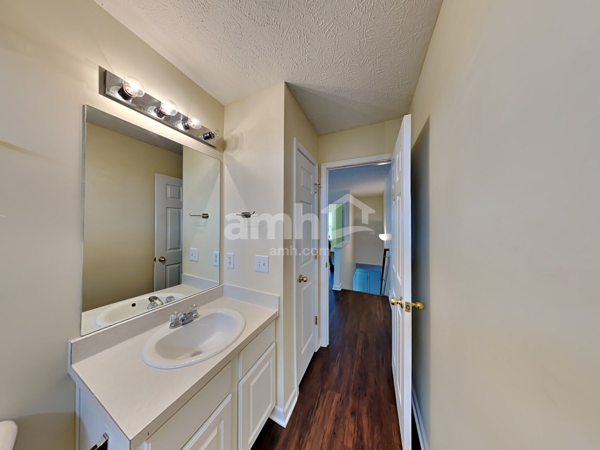 Building Photo - 4179 Longfellow Dr