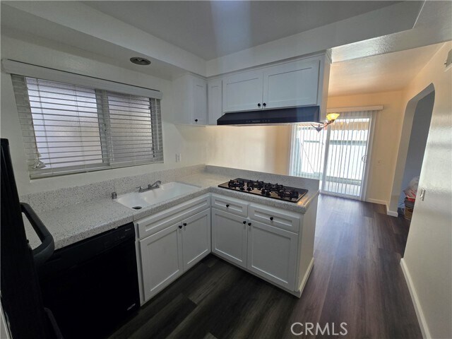 Building Photo - 17081 Evergreen Cir