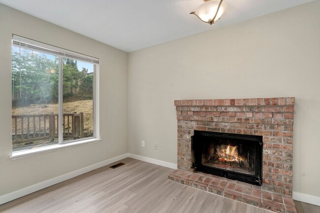 Building Photo - 3 Bedroom Home in Lake Stevens!
