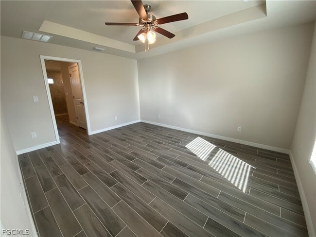 Building Photo - 2513 NW 14th Pl