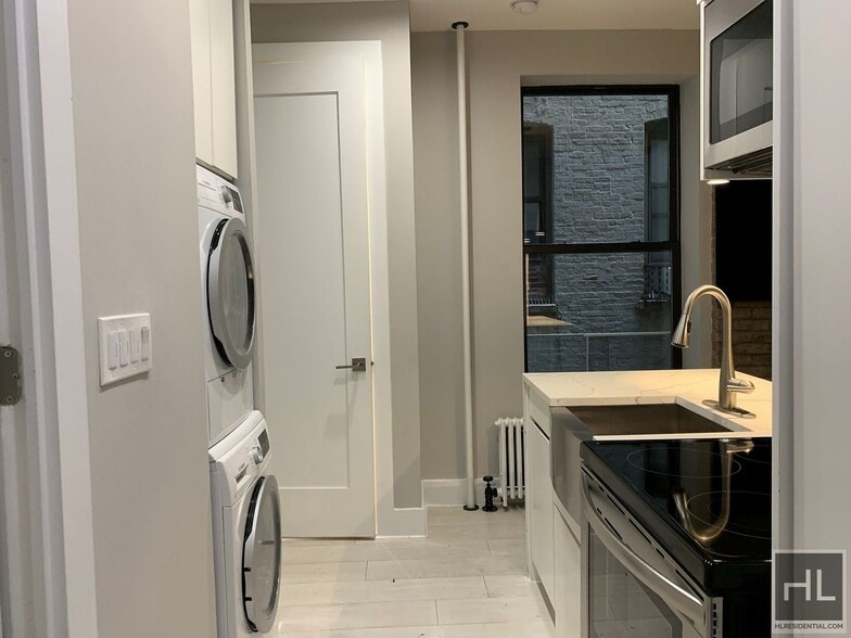 Building Photo - East 18th Street