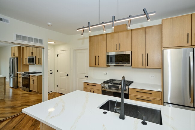 Building Photo - 5200 N Winthrop Ave