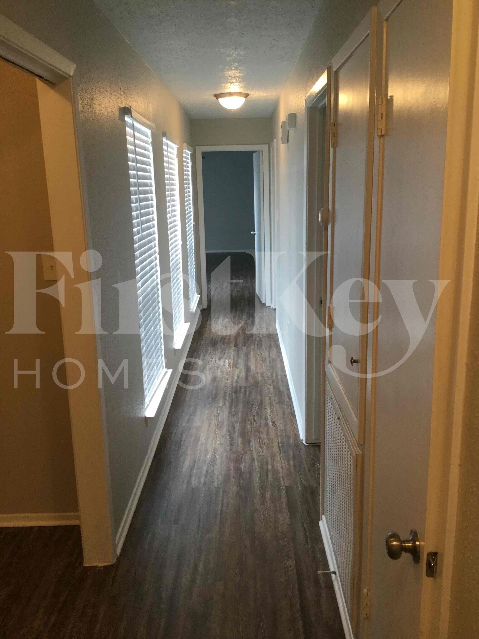 Building Photo - 5506 Maplegate Dr