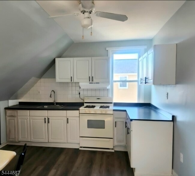 Building Photo - 301 Hagel Ave