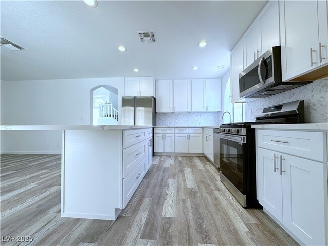 Building Photo - 9821 Cactus View Ave