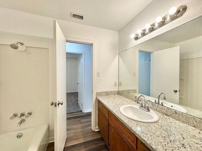 Building Photo - Available now! Newly Updated 3/2/2! Large ...