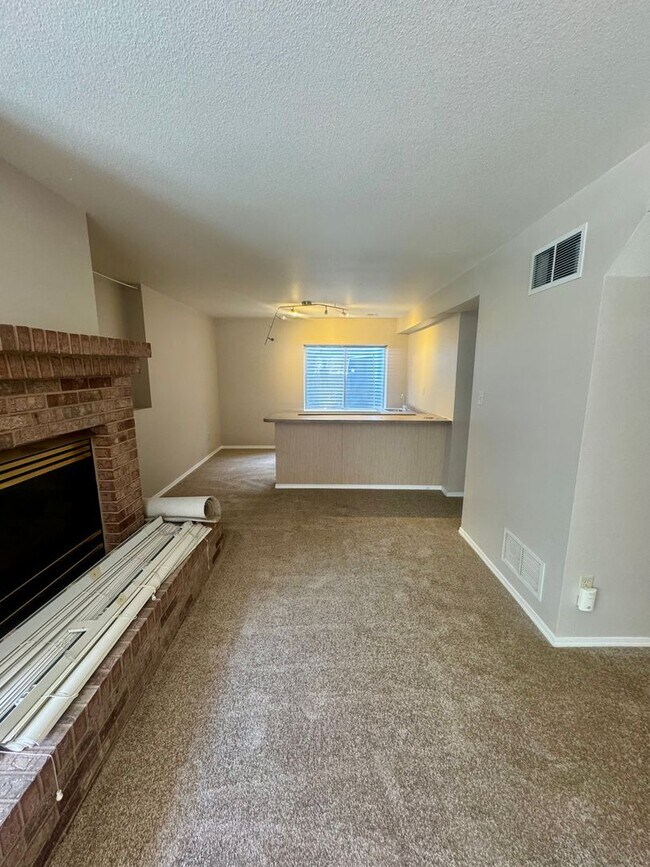 Building Photo - Updated Home in Peregrine