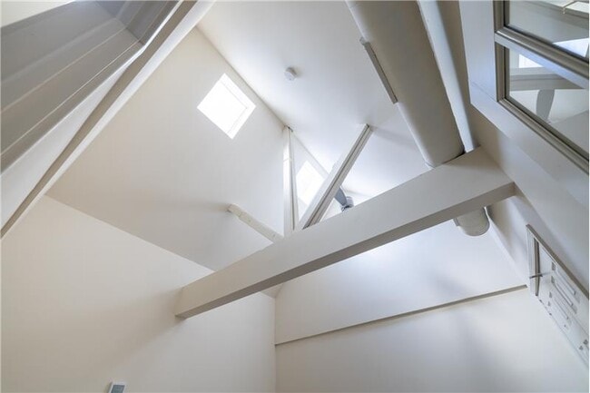 Building Photo - 206 Montoya Dr