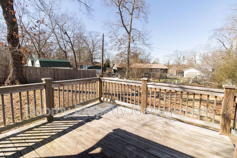 Building Photo - 2983 E Freedom Cir