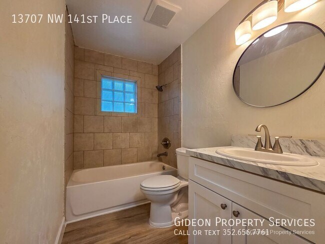 Building Photo - 13707 NW 141 Pl