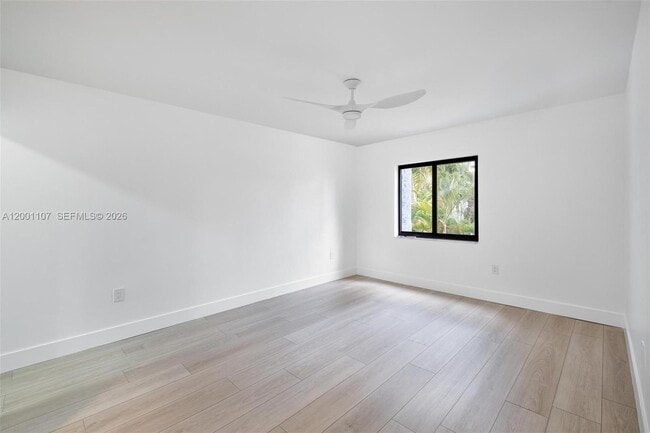 Building Photo - 3582 NE 171 St