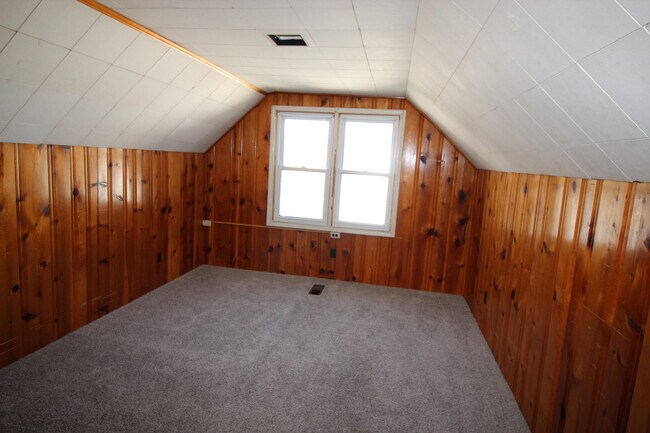 Building Photo - 14383 Mercedes