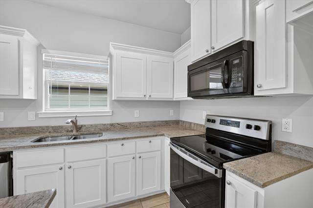 Building Photo - 3205 Bois D Arc St