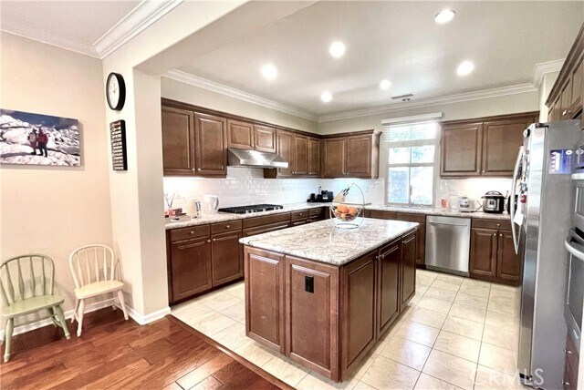 Building Photo - 43 Donovan