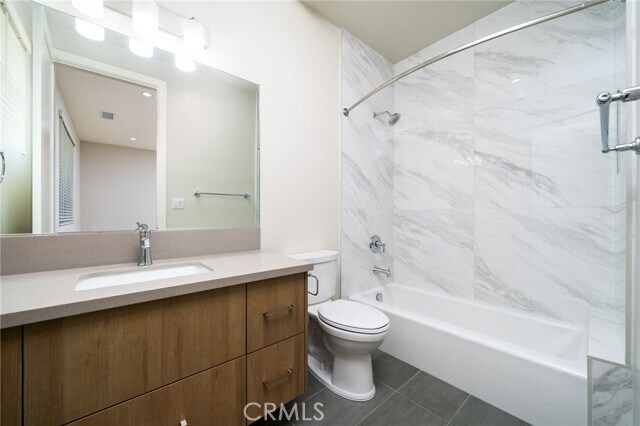 Building Photo - 800 N Amelia Ave