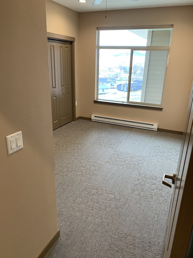 Building Photo - 2910 Overlook Blvd