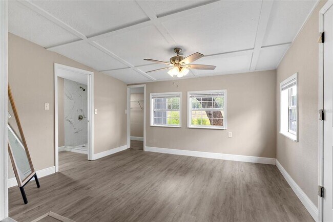 Building Photo - 15375 SE 64th Pl