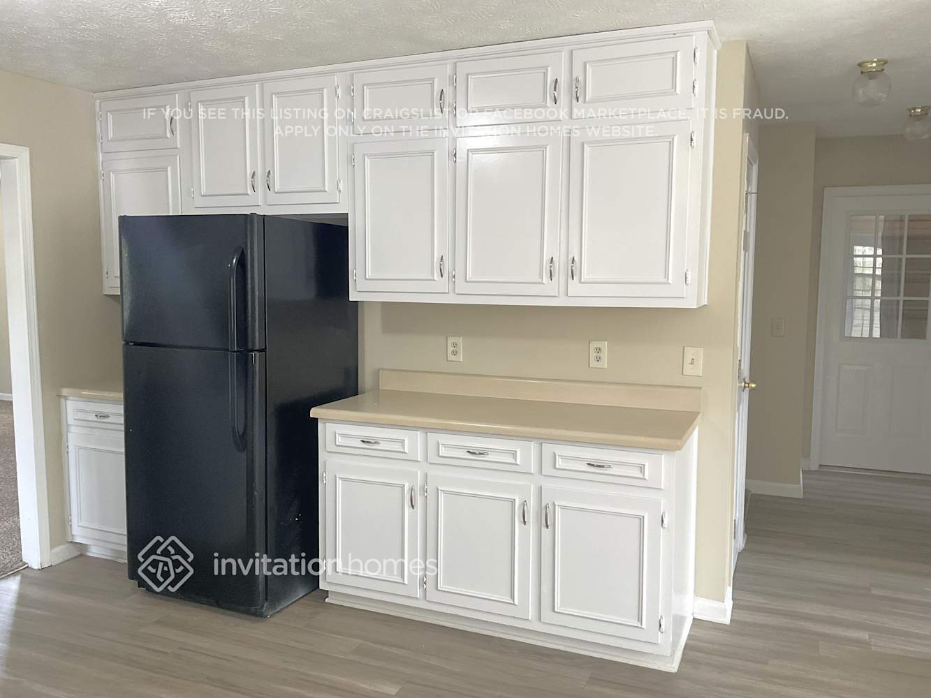 Building Photo - 3915 Summit Chase