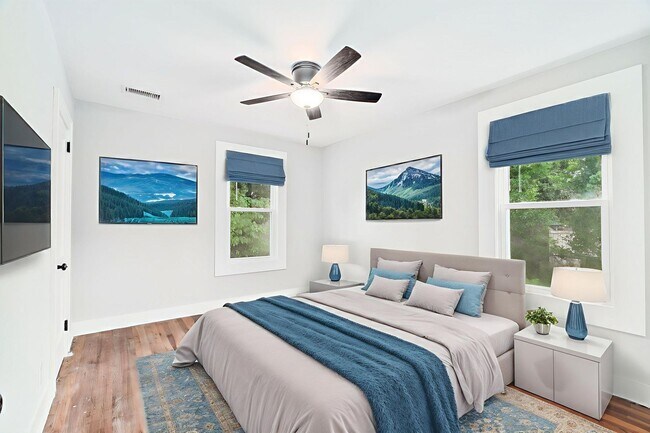 Building Photo - Stylish Lowcountry Comfort Near the Heart of North Charleston!