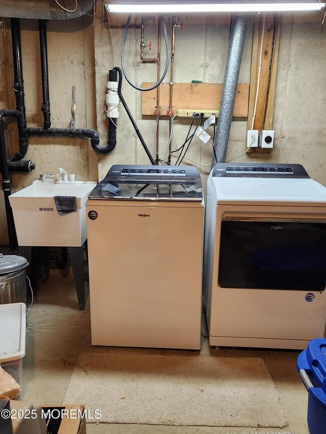 Building Photo - 42 Vardon Way