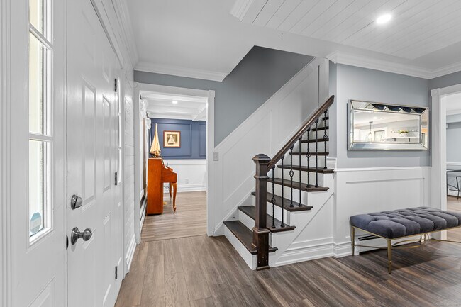 Building Photo - 36 Carriage House Dr