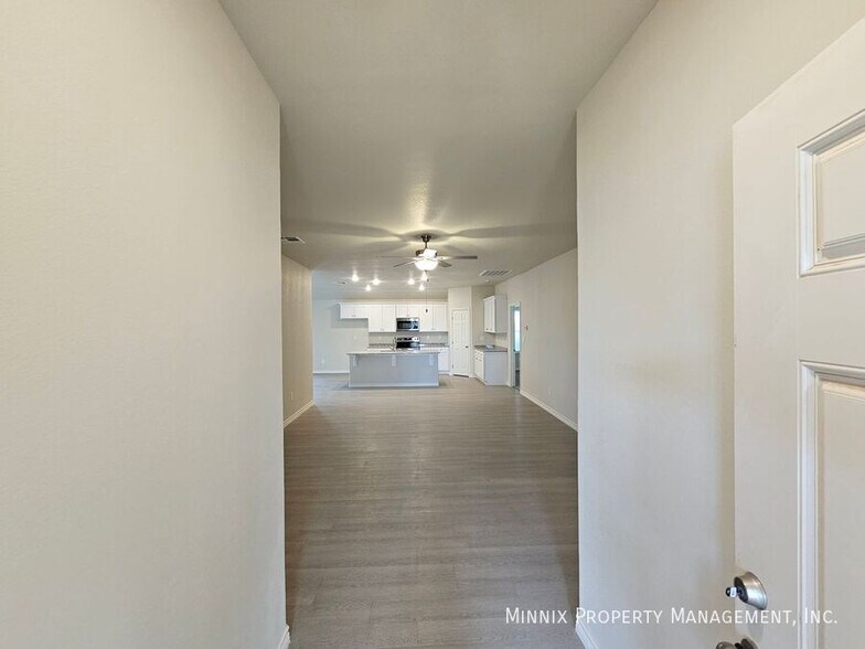 Building Photo - 1309 Bajada St