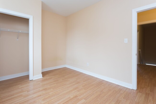 Building Photo - 1311 W Leigh St. Duplex