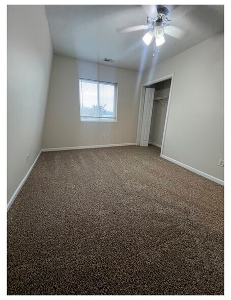 Building Photo - 517 W Market St