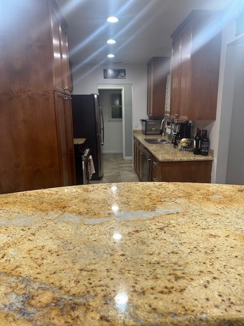 Building Photo - 338 N Conlon Ave