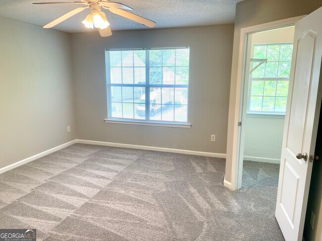 Building Photo - 140 Prattling Ct