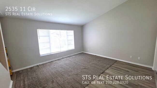 Building Photo - 2535 11 Cir-