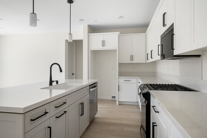 Building Photo - 23724 Wilcox Dr