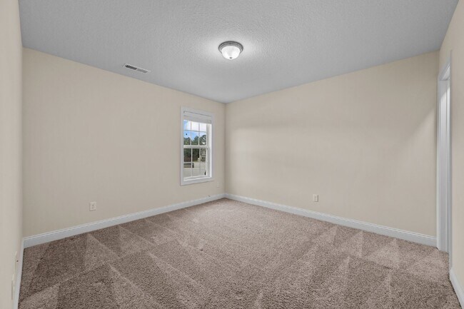 Building Photo - 304 Little Egret Ln