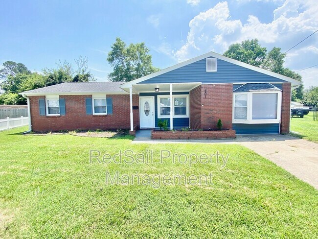 Primary Photo - 701 Whitney Ct