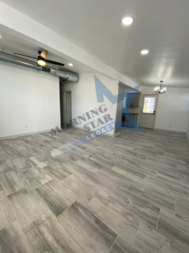 Building Photo - Fully Remodeled 3 bd home