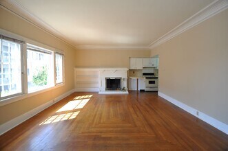 Building Photo - 306-308