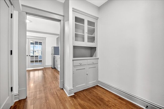 Building Photo - Pizza Prynce