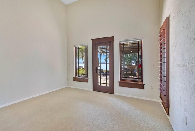 Building Photo - 10577 Down Lakeview Cir