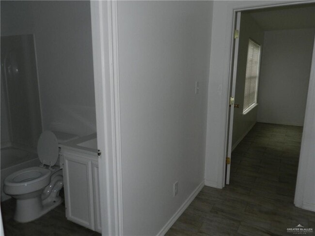 Building Photo - 25 Providence Ave