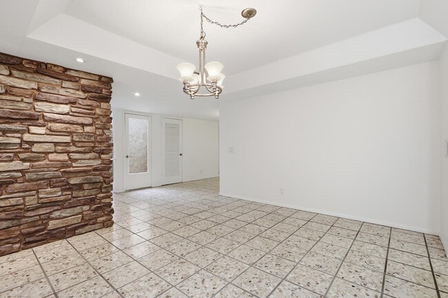 Building Photo - 7814 E MacKenzie Dr