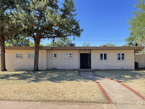Building Photo - Pre-Leasing for July!