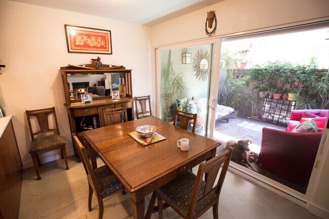 Building Photo - 2508 Arizona Ave